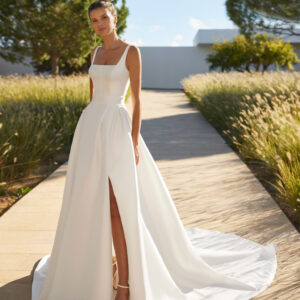 PRÓXIMA LLEGADA - Vestido de novia corte A mikado 1N162 Suyin de Adriana Alier