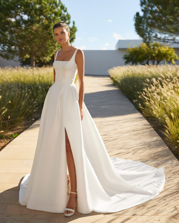 PRÓXIMA LLEGADA - Vestido de novia corte A mikado 1N162 Suyin de Adriana Alier