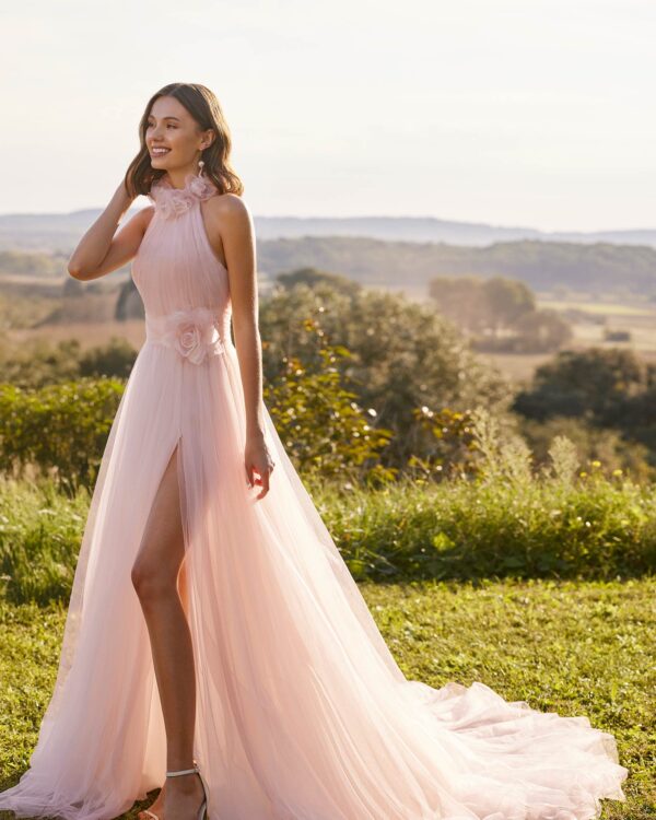 Vestido de novia largo en tul blanco con flores  1B155 Nadim de Alma Novia