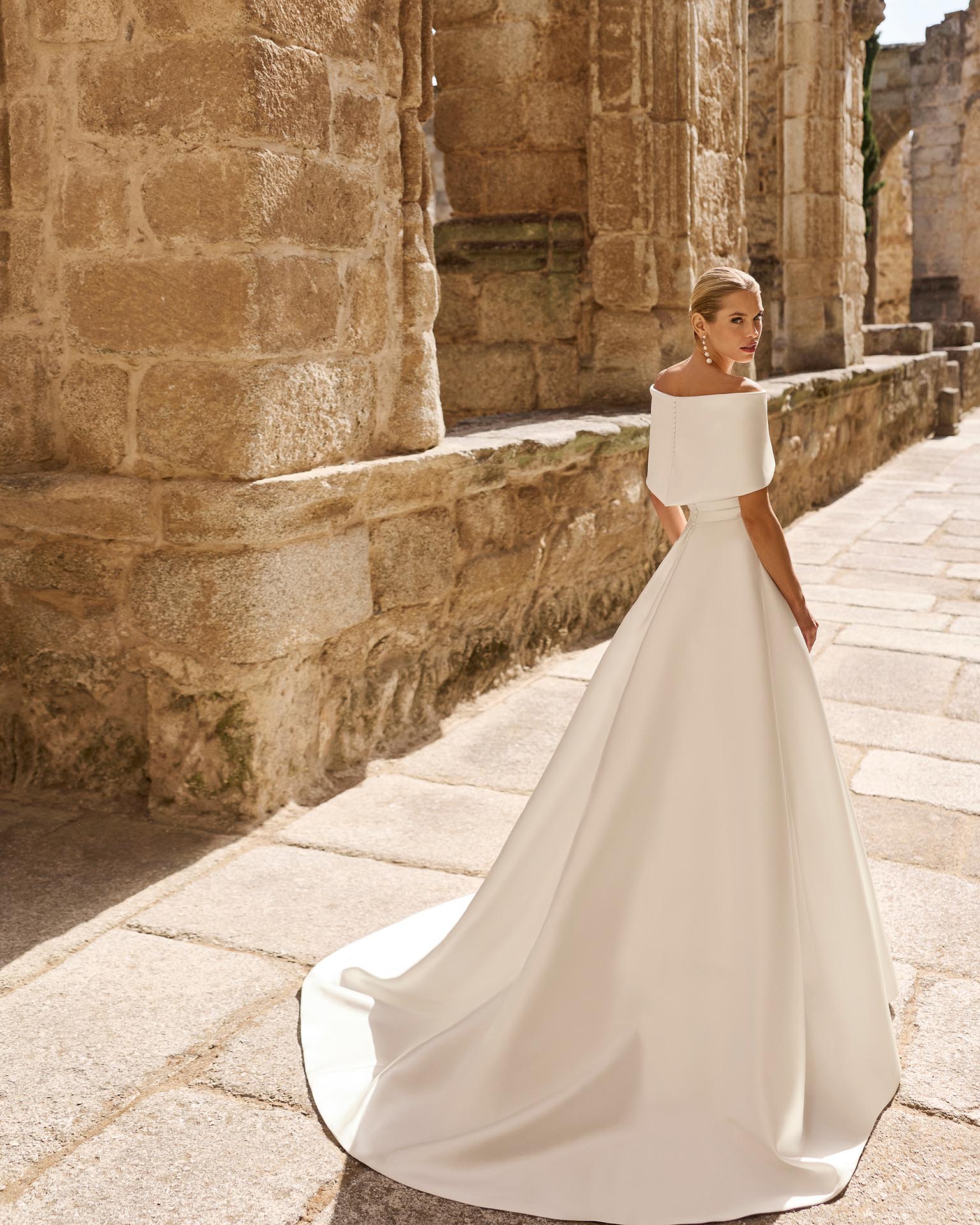 Vestido de novia de dos piezas mikado 2N151 Poppy de Adriana Alier - Imagen 3