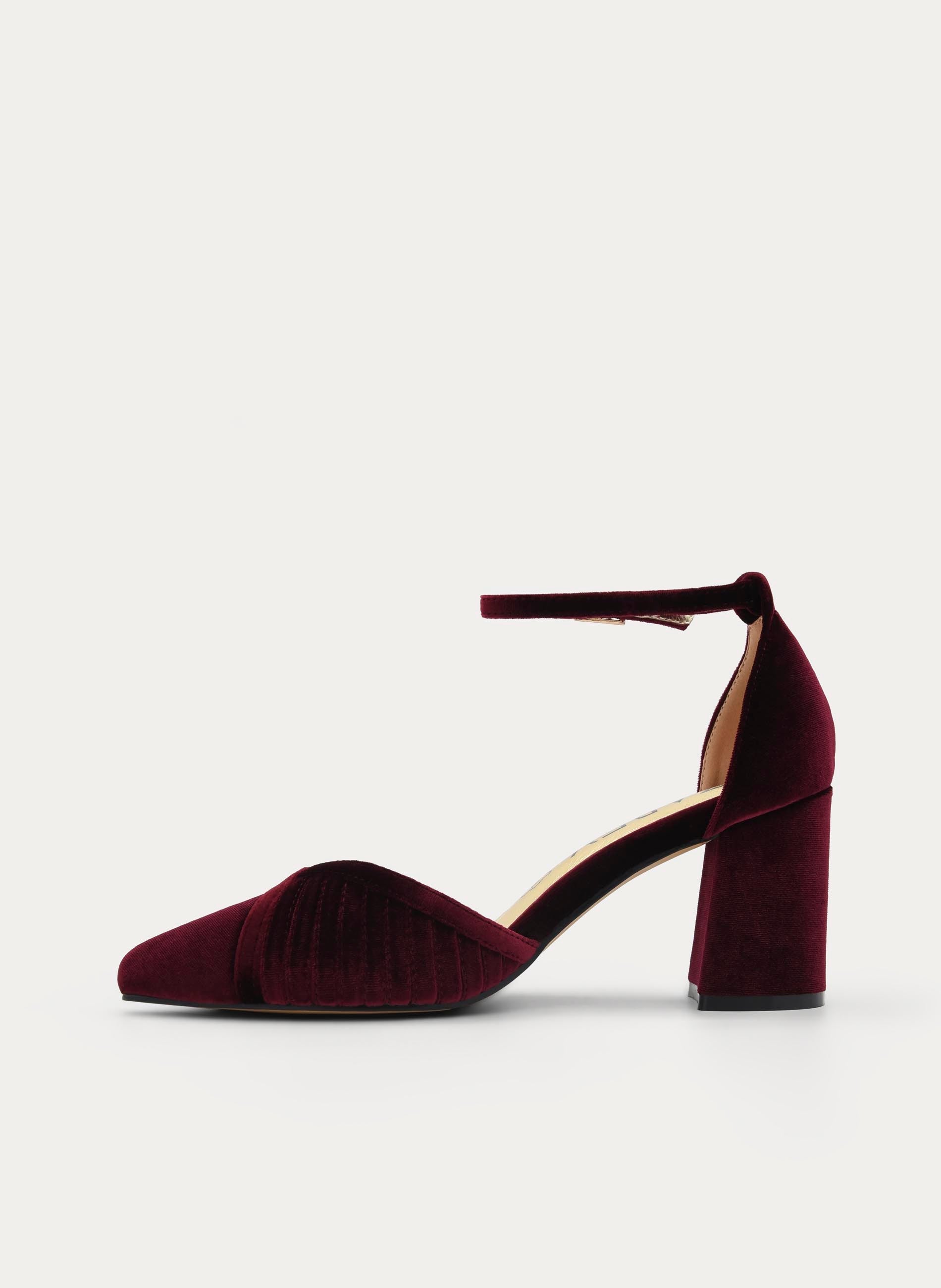 ZAPATOS DE SALÓN DE TERCIOPELO BURDEOS CON CORREA - Imagen 5