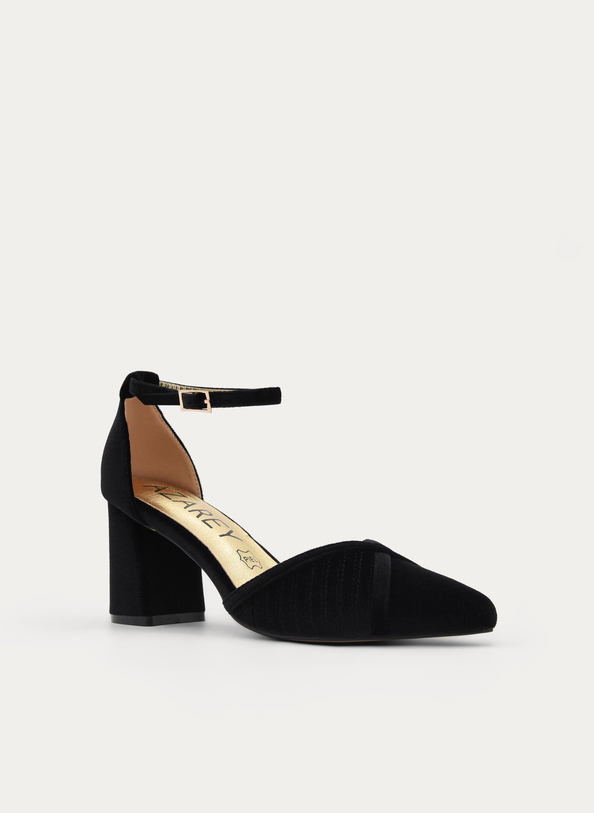 ZAPATOS DE SALÓN DE TERCIOPELO NEGRO CON CORREA - Imagen 2