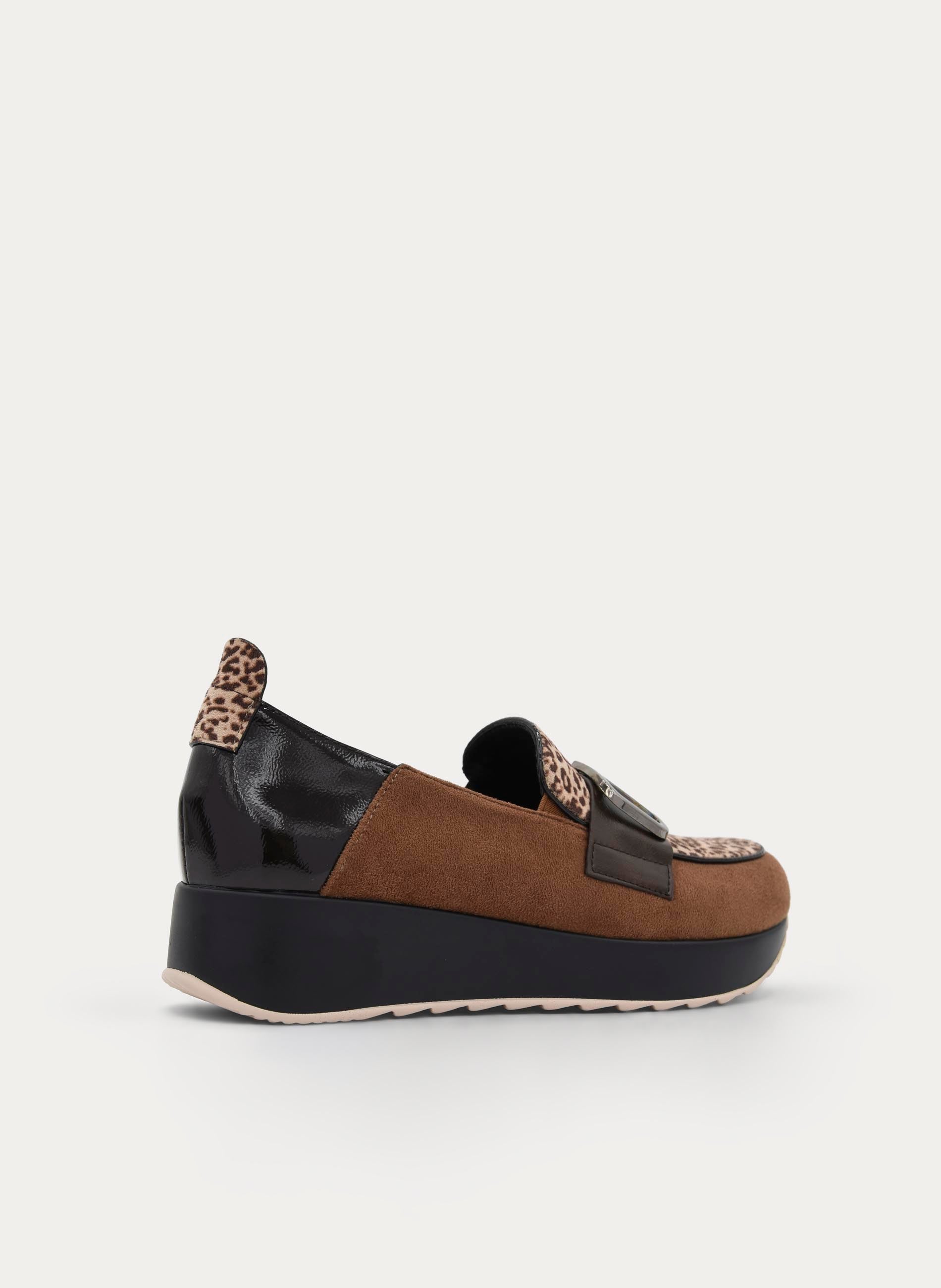 MOCASÍN MARRÓN LEOPARDO CUÑA ADORNO METÁLICO - Imagen 5