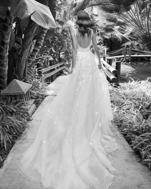Vestido de novia corte A en tul y glitter 7N134 Herme de Adriana Alier - Imagen 2