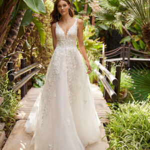 Vestido de novia corte A en tul y glitter 7N134 Herme de Adriana Alier
