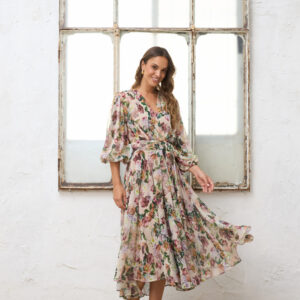 Vestido midi de vuelo Aleika de Rolemode