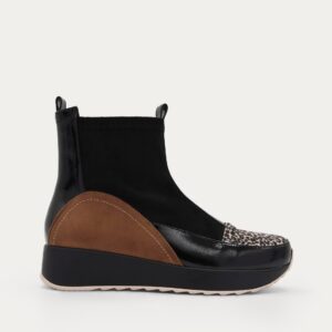 BOTÍN NEGRO LEOPARDO CUÑA DEPORTIVO