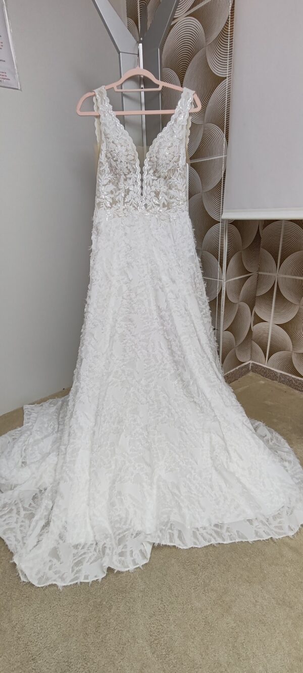 Vestido de novia fantasía cuerpo encaje 537 de Alma Couture - Imagen 2