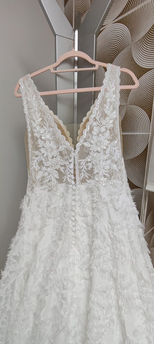 Vestido de novia fantasía cuerpo encaje 537 de Alma Couture - Imagen 4