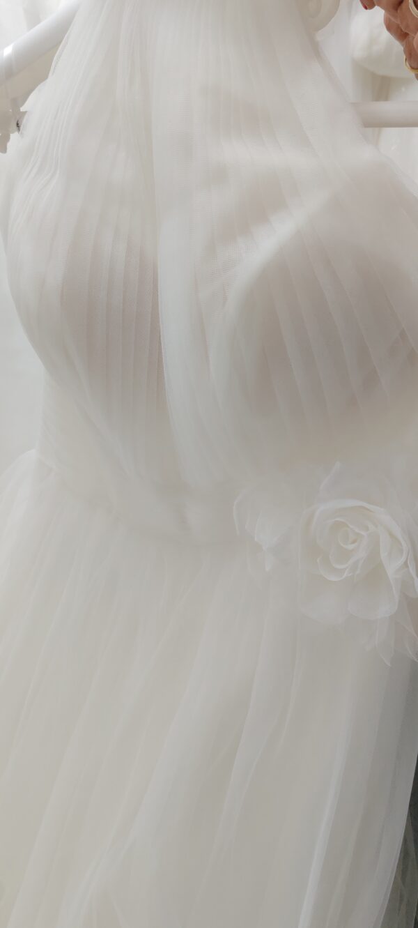 Vestido de novia largo en tul blanco con flores  1B155 Nadim de Alma Novia - Imagen 4