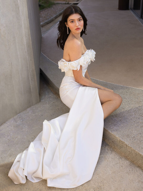 PRÓXIMA LLEGADA - Vestido de novia sirena flores L1151de Demetrios Bridal - Imagen 4