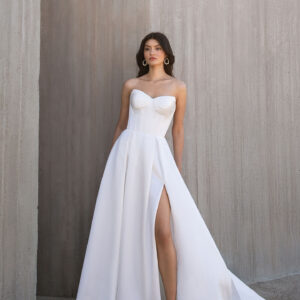 PRÓXIMA LLEGADA - Vestido de novia corte A clásico en satén L1154 de Demetrios Bridal