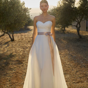 PRÓXIMA LLEGADA - Vestido de novia corte A y escote corazón  L1172 de Demetrios Bridal
