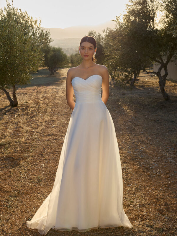 PRÓXIMA LLEGADA - Vestido de novia corte A y escote corazón  L1172 de Demetrios Bridal - Imagen 4