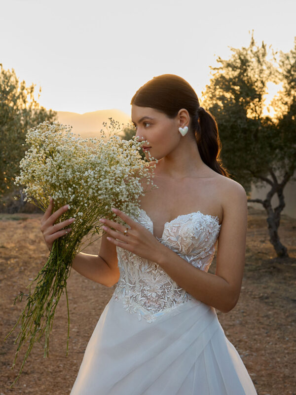 PRÓXIMA LLEGADA - Vestido de novia en falda tul y corsé L1175 de Demetrios Bridal - Imagen 4