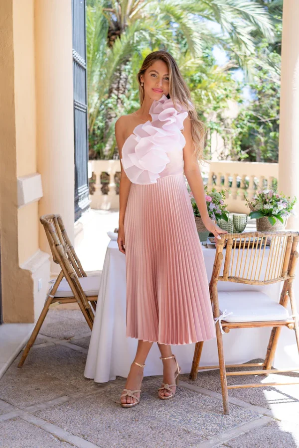 Vestido plisado asimétrico con organza Coral de Silvia Navarro