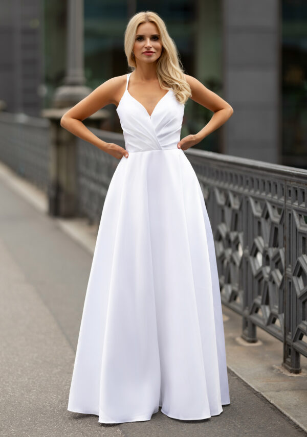 Vestido de novia blanco nieve evasé de mikado - ¡Elegancia y estilo combinados!